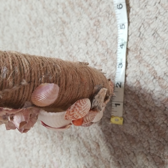 Hand Crafted Chunky Coastal Netted Sea Shell Wreath - Picture 6 of 8